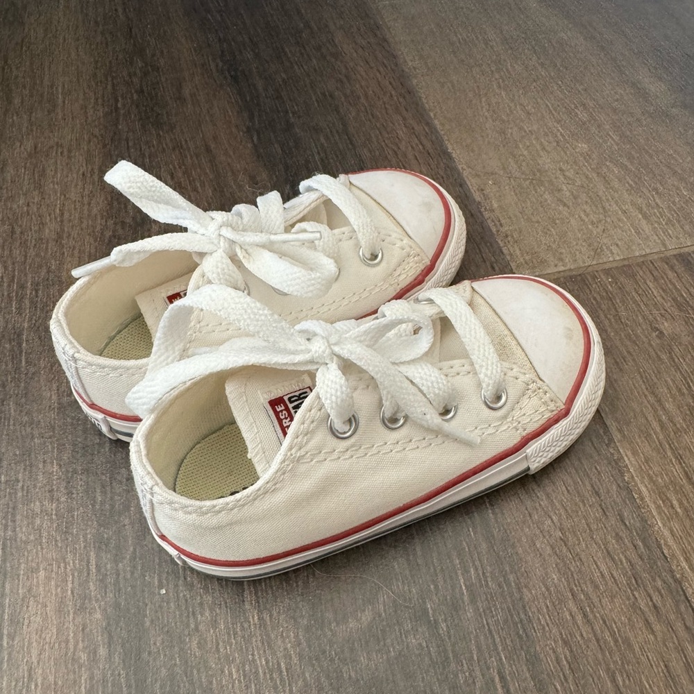 Toddler Converse Chuck Taylor All Stars Toddler Size 6 US